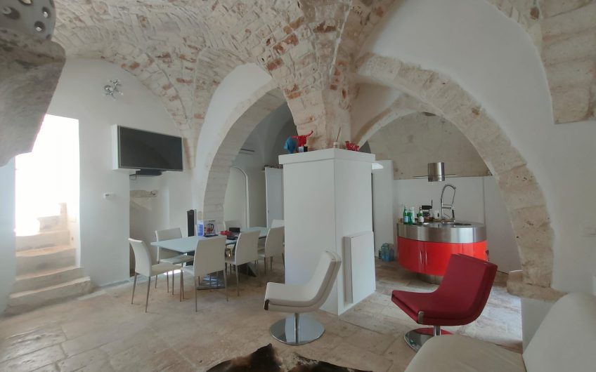 Ostuni – Palazzotto via Pompeo Petrelli #noncompratecaseacaso