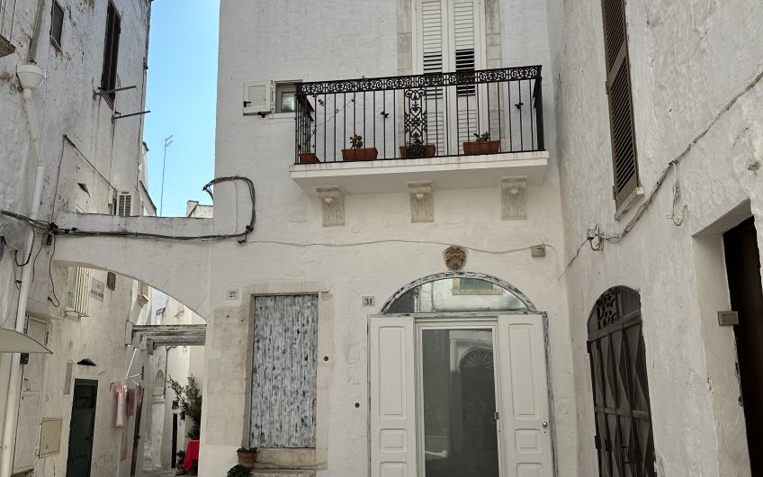 Ostuni – Palazzotto via Pompeo Petrelli #noncompratecaseacaso